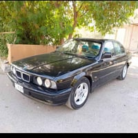للبيع 🇩🇪BMWموديل 1989 محرك كير اكسن شرط جامات كهرب سلايت حجم 520 مكينه...