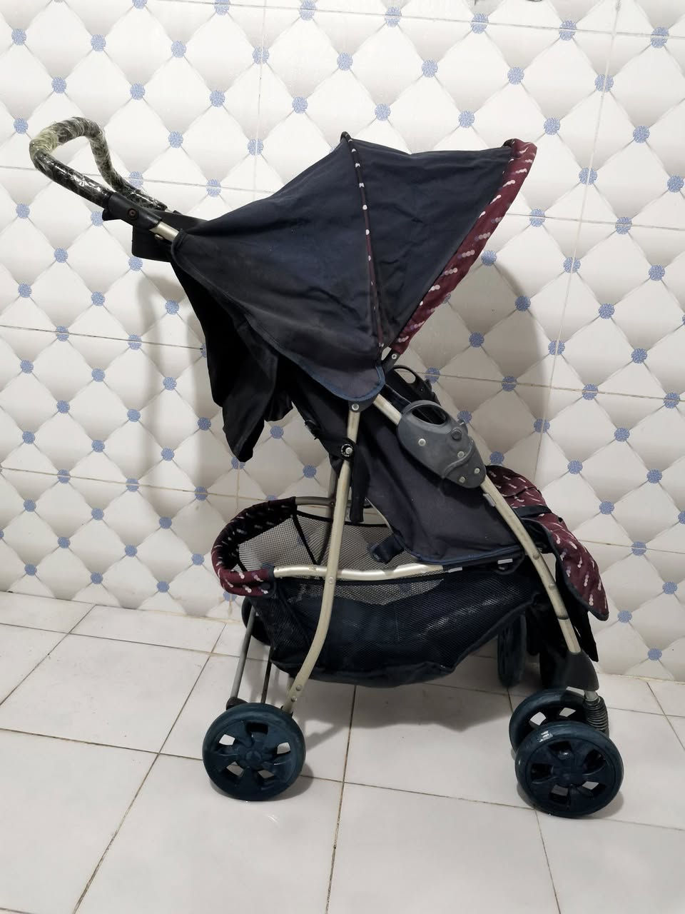 للبيع عربانة اطفال بالة تتحمل الى 3 سنوات جلوس و منام و تطبك و قفل تايرات
سعر 20
يوجد توصيل


**إذا كنت صاحب هذا الإعلان وتريد حذفه لأي سبب، رجاءا أرسل رسالة إلى الدعم الفني**