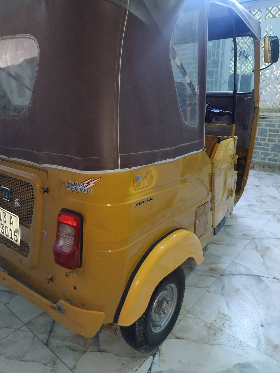 تكتك 21 سنويه ورقم نكليزي محرك مجفت لا ينقص ولا يبخر الكشره ما بيه لاصبغ ولا معجون مكفوله سعره 6800 وبيه مجال ***********
مكاني ميسان حي النداء
