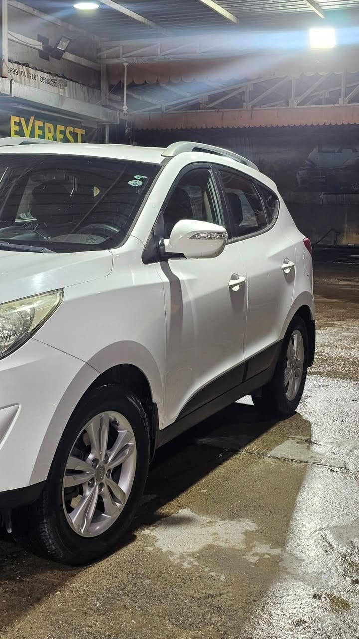 سلام عليكم
هيونداي تكسون ٢٠١٣ بحالة جيده 
سياره جديد رقم وسنويه جديده 
سياره بدون صبغ بيها ٤ اصابع بل صندوق بارد فقط
سعر سياره ١٤٧ وبيها مجال 
***********
*********** أربيل, العراق
