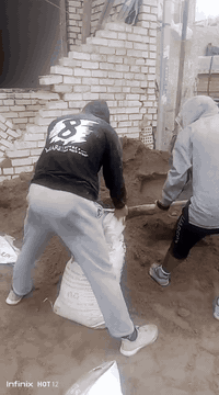 سلام عليكم خوان   كادر ابو يعكوب بتصعيد مواد بناء على ضهر مكاني بغداد ***********
