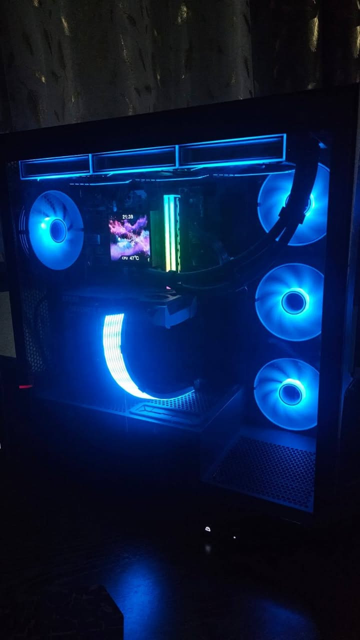 السلام عليكم pc للبيع استعمال اقل ٢٠ ساعة سبب البيع راعيها محتاج فلوسها
***********
***********
Core I5-14400f
Black wolf ddr4 3200 2×8
M.2 1TP PCLE 4.0
PSU 750W
THERMAL COOLER peereels RGB 360M
MSI GeFORCE RTX 5060 ventos 2xOC
M.B asrock B750 ddr4
SEAGATE 2TP هارد اضافي
مع ماوس G502 سعرة 65 الف
كيبورد ريد دراكون سعرة ١٢٠ 
كل هاي التجميعة مع الماوس والكيبورد سعرها ١٥٠٠

Minifire
34inch curve 165Hz 2K 
1ms سعرها ٢٠٠ قفل
الشاشة مو من ضمن سعر التجميعة🚩🚩🚩🚩
