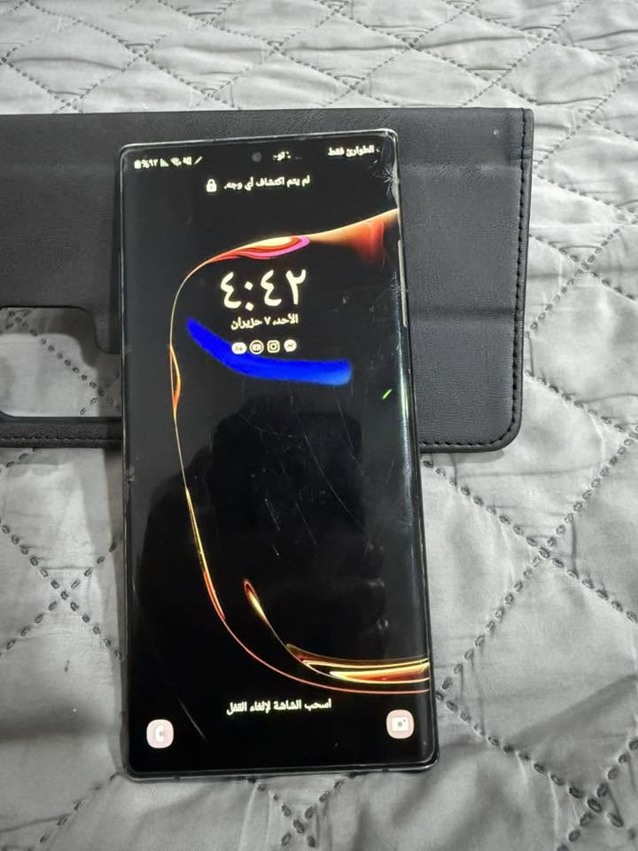 موبايل سامسونج نوت 10 بلص ذاكره 256 رام 12 يوجد فطر بالشاشه مامأثر على عمله خطين شرق اوسط الجهاز بطاريته جيده كله شغال السعر 125000 مكاني حله ***********
