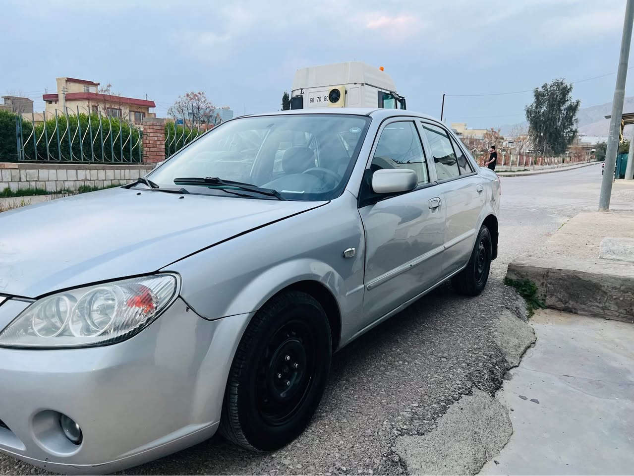 مازدا فامیلی ٢٠١٠
بەشەرتی گیرو مەکینە
مەکینە ١٦
جوار پارچە بۆیاخ

جوار تایەی لۆک لەژیرە
سەنەوی تا ٢٠٣٠ نوئیە
بەشەرتی خەرامەو بەناو کردن
تەبرید سارد گەرم 
 شوئن دەربەندیخان
ئالوگۆرو  ناکەم تەنها فرۆشتن
 
ژم:***********
ژم:***********
واتسس ئاپ 
ڤایبەر دار بنديهكان, السليمانية
