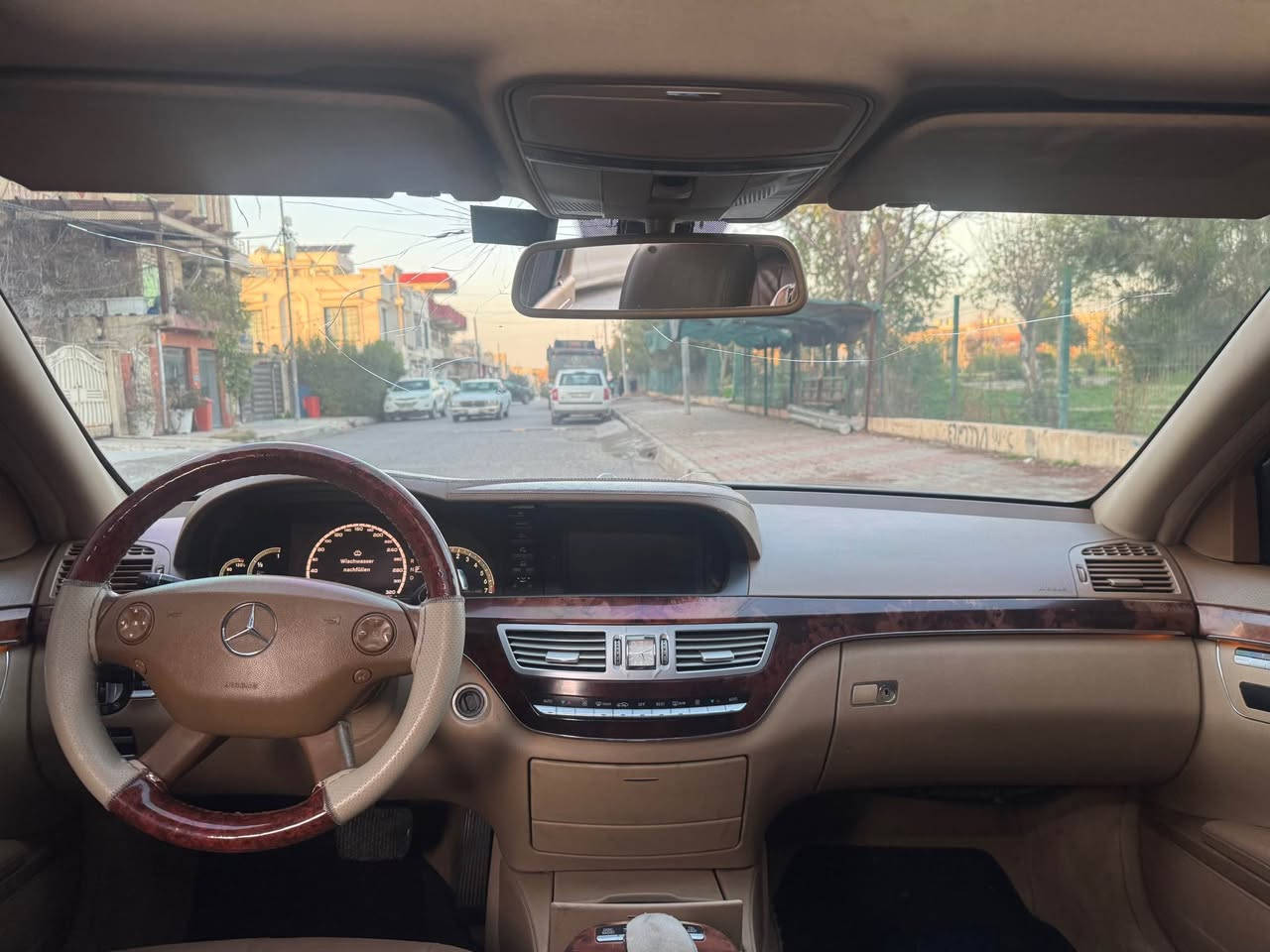 مارديس ئيس ٥٥٠)ساغه سه ياره كه زورزور خاوينه گير مه كينه ته بريد كاره بايي ده بله كاني هه موگياني به شه رت هه تا بليي سه ياره كي خوشه نيزامي گزوزي هه يه هه موگياني به شه ر ده ده م بي ده عمه بي ليدرانه ته نها يه ك پارچه يي سبوغه چوار تايه و ويلي نويي له سه ره به شه رتي دارو به ردي ده فروشم سعري ٧٩وه ره قه و مه جاله كي زوور كه م ژماره *********** أربيل, العراق
