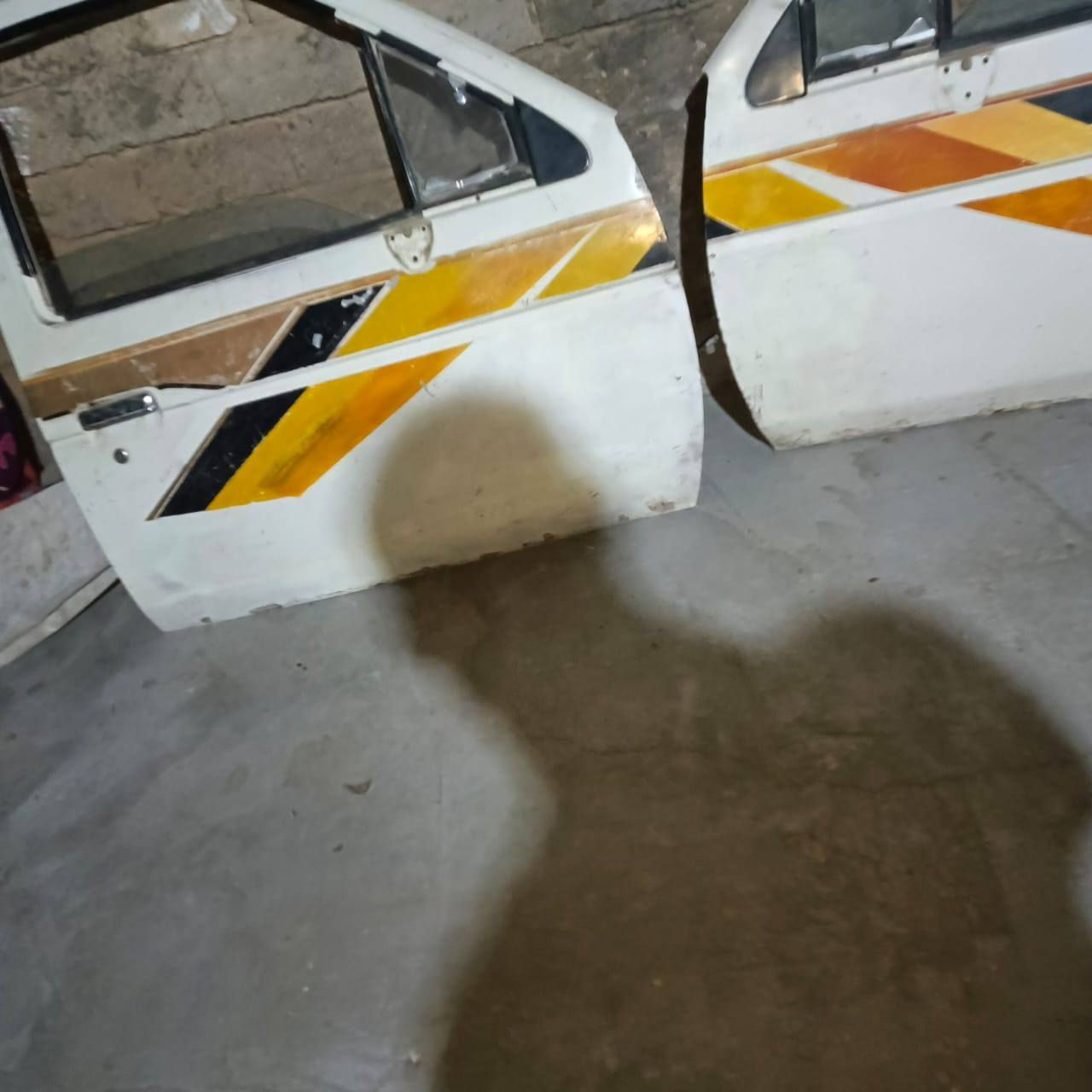 السلام عليكم بيبان سيارة نيسان للبيع 400 وبيهن مجال التواصل على 0782 988 4055
