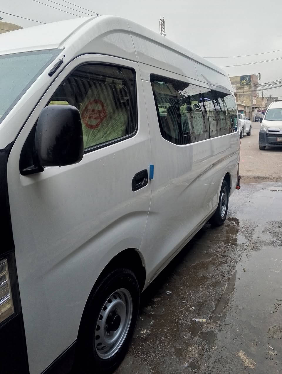 سلام عليكم نيسان موديل 25 كفاله عامة بسمي السعر 315 مكاني بغداد رقم ***********
