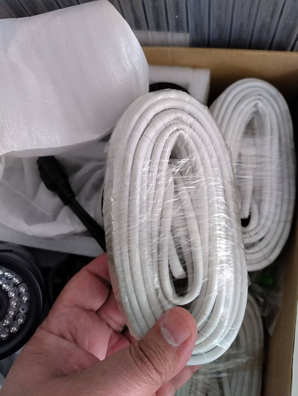 سستم كاميرات مراقبة 4 كاميرات مع هارد 1 تيرا وتطبيق موبايل نهاري ليلي 
120 الف


**إذا كنت صاحب هذا الإعلان وتريد حذفه لأي سبب، رجاءا أرسل رسالة إلى الدعم الفني**