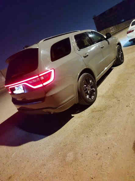 دودج دورانجو SXT 2023– مواصفات أمريكية

السيارة نظيفة جدا جدا !!

• محرك 3.6 لتر V6 (Pentastar).
• لون مميز اسمنتي.
مكفولة حادث فقط دعامية امامية.
• ناقل حركة أوتوماتيكي بـ 8 سرعات.
• سعة الركاب: تتسع إلى 7 أشخاص.
• رادار امامي مع مانع تصادم.
• التبريد: ثلاث قطع.
 • فتحة سقف.
• نظام الترفيه: شاشة Uconnect الكبيرة مع دعم Apple CarPlay و Android Auto.
• نظام مراقبة النقطة العمياء.
• فرامل ABS على الأربع عجلات.
• السيارة جاهزة 100%.
• ماشية: 59الف كم.
• ضرر: فقط دعامية امامية كما موضح بالصور.
• السعر: 345$
للأستفسار يرجى ترك رسالة على واتس آب او الاتصال على الرقم ***********
