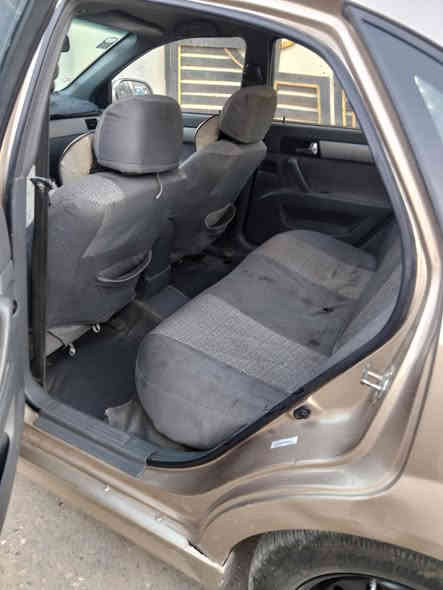 للبيع سيارة فورنزة اوبترة مصبوغة شبه احزام للجمالية بدون دواخل السعر 60 وبيه مجال الرقم *********** بي واتساب
