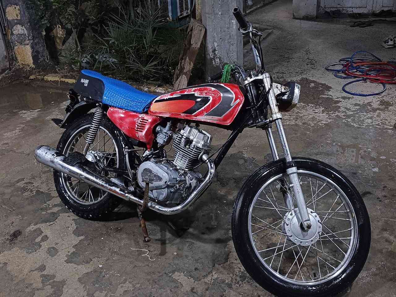 على بركه الله بدون كسران بالحلال
متوفر اربعه كير نوع ٱرشه
موديل 2017 
شغاله محرك حلو هندر واحد
بيها تلحيضات بصيطه 
شوفه عينك
مكاني بابل محاويل 
سعر 170 وبيها مجال واني بخدمتكم
***********
