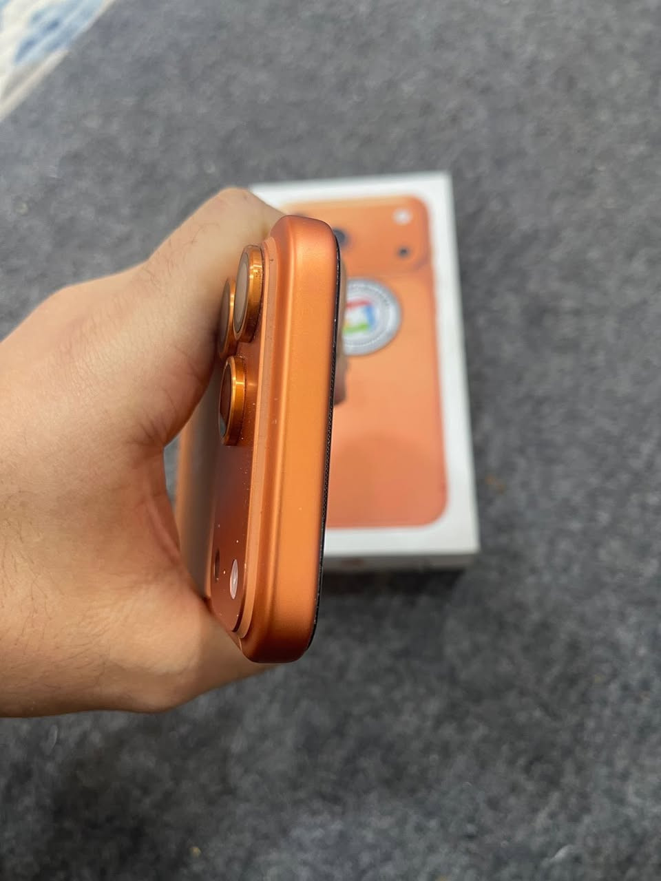 سلام عليكم ايفون ١٧ برو ماكس ذاكرة ٢٥٦
الجهاز مبدل بي شاشه اصلية شرط الفحص 

السعر ١٦٠٠ 
مكاني بغداد /***********
