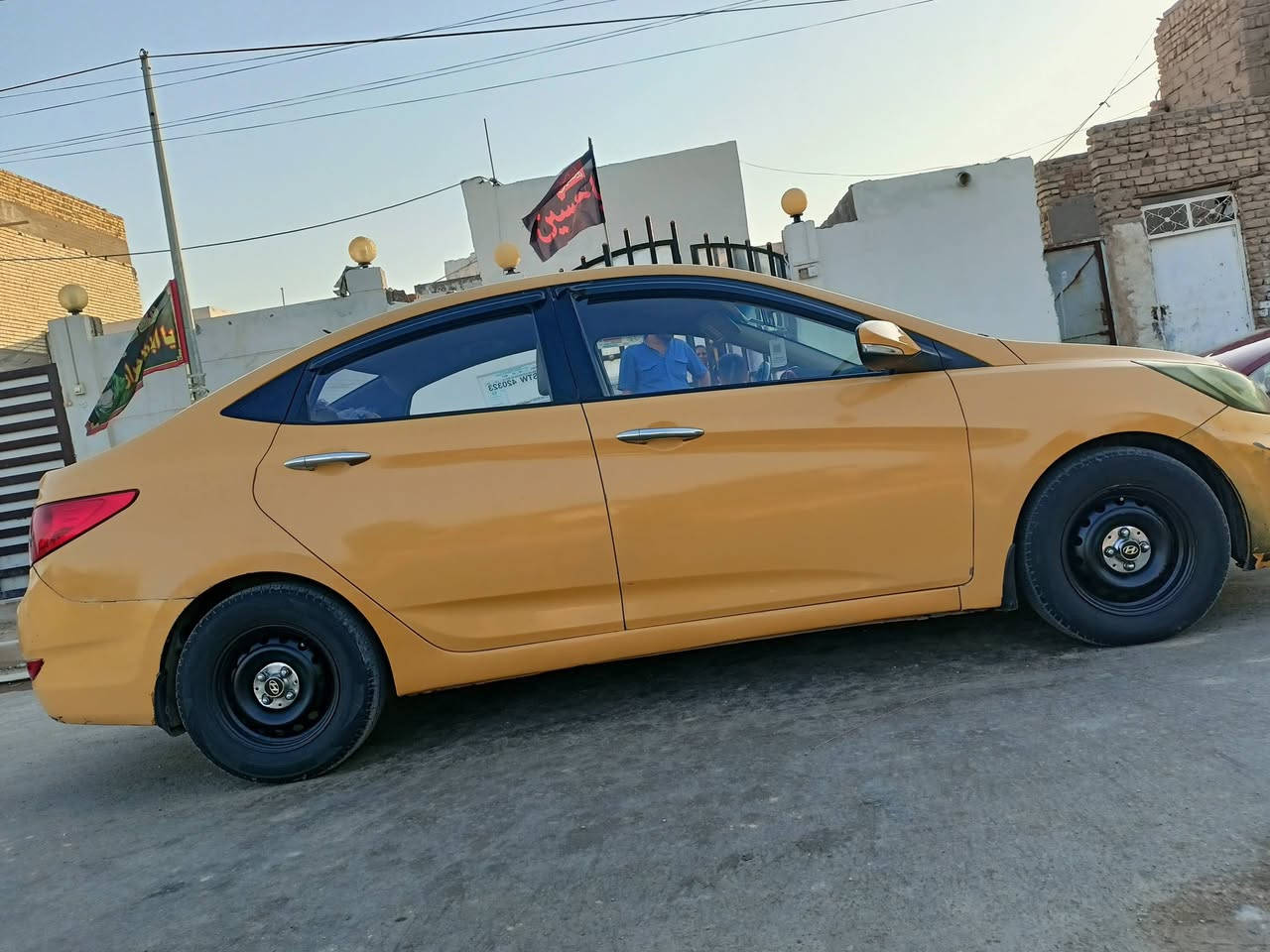 اكسنت 2015 خليجي مكفوله مكينه 1400 جاهزه تخم تاير تبريد رقم انكليزي سنويه جديدة السعر 72 وبيها مجال 
الاتصال على الرقم ***********
