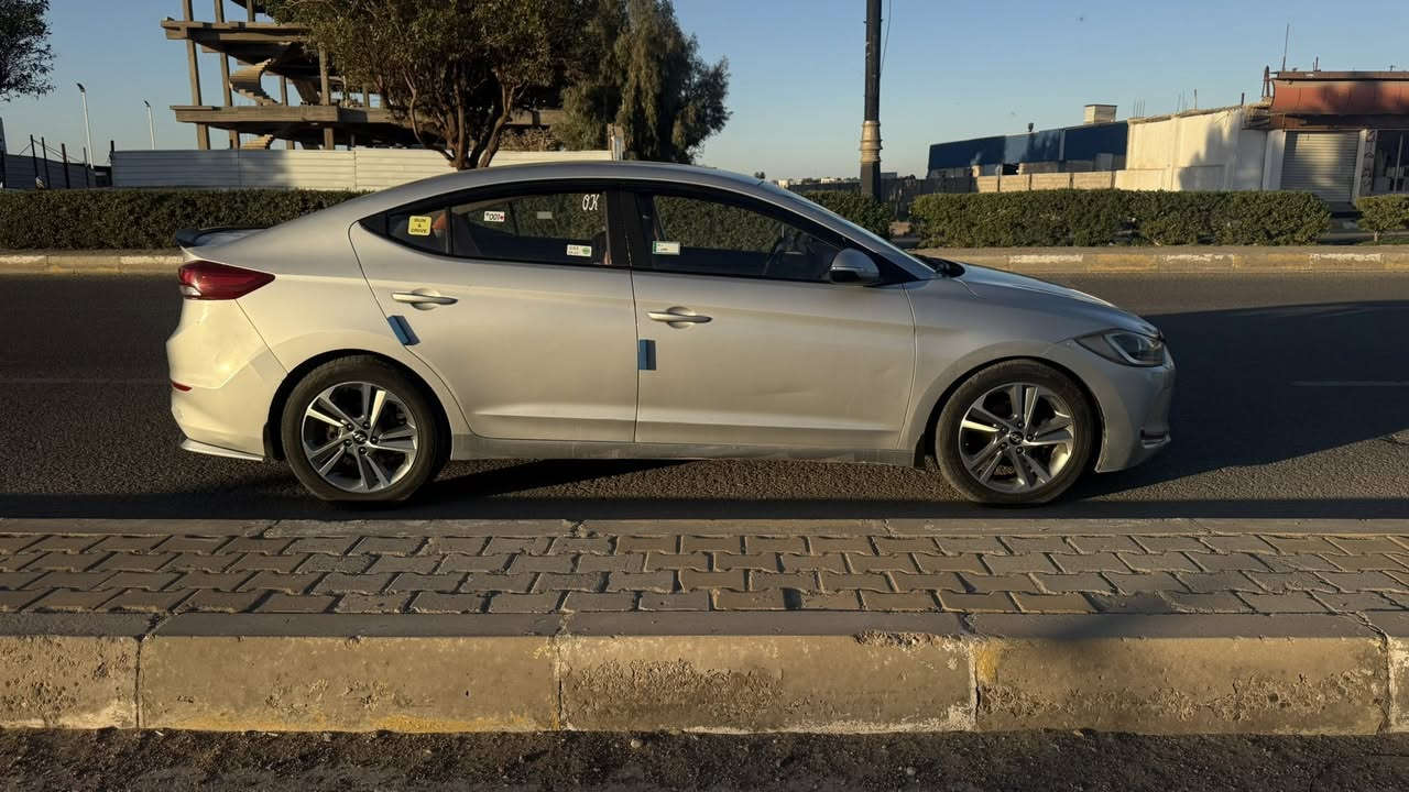 السلام عليكم للبيع النترا 2017
رقم أنبار ب اسمي 
كير محرك مكفولات 
بيها قطعه وحده بالجاملغ الأمامي 
محركها 1600. 

‭٠٧٨٣ ٠٩٣ ٩٦٢٠‬ نص مواصفات
