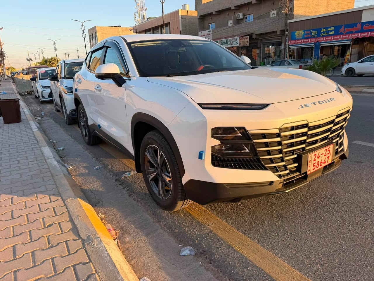 Dashing 1.5L Comfort جيتور
الموديل: 2026 (خليجي):

ویل قياس 18 إنج

كاميرا خلفية

حساسات خلفية

مثبت سرعة

شاشة عرض ترفيهية قياس 12.8 انج 

شاشة عرض معلومات القيادة قياس 8 انج

نظام صوتي عالي الجودة

نظام أبل كاربلاي وأندرويد أوتو لاسلكي

نظام اوامر و تحكم صوتي

مصابيح أمامية و خلفية أوتوماتيكية ليد LED

المرايا الخارجية كهربائية

دخول ذكي (بصمة)

تشغيل عن بعد

خاصية إغلاق النوافذ عن بعد

منفذ شحن سریع مزدوج Type-C

نظام تنقية مع الهواء مع فلتر N95

وسائد هوائية أمامية

انماط قيادة متعددة

نظام الفرامل اليديوية الأوتوماتيكي (Autohold) نظام التحكم بنزول المنحدرات

نظام المساعدة لصعود المرتفعات

نظام مراقية ضغط الاطارات

نظام المكابح المانعة للانغلاق ABS

نظام التحكم بالثبات

_________________________________________________

 السيارة كاتي (بدون رقم )تترقم شمالي

ماشية 1200فقط 

مكفوله كفاله عامه 

سعرها 22و800

مكان السيارة تكريت
***********
