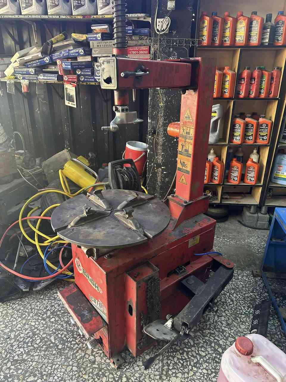 عندي غراض بنجر للبيع جكات وخالعه وكمبريسر وبلنص عدد 2

كمبريسر حجم 300 لتر دبل مأطور كهرباء دبل مجموعه تاروسه 3 بستم ماركه روشه جديد استعمال جداً قليل 

خالعه نضيفه شغاله اي عطل مابيها اصليه 

بلنص عدد ثنين نضيفات شغالات اي عطل مابيهن عل فحص 

جكات عندي عدد 2 شغالات استعمال قليل وعندي صوندات ونواعم 

غراض كلهن أصليات وعل فحص شرط الشغل ول نضافه 

مكانهن بغداد بلديات 

رقم : ***********
