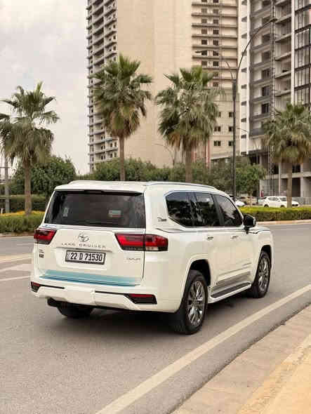 سلام عليكم للبيع او مراوس 
لاندكروز 2022 توين توربو GXR 

فول مواصفات تطبيق 3 شاشات 

كشنات تدفئة وتبريد سايد بريك دكمة 

صندوك كهرباك شاشه چبيره شاحن وايرلس 

وباقي المواصفات معروفة 

السياره مكفوله كفاله عامه 

علمآ السياره علا ايد وحدة من الشركة 

ماشيه 50 الف حقيقي مكفوله كفاله عامة 

مغلفة ppf ابو ال 18 ورقة وكاله 

العنوان واسط الزبيديه  

السعر 670 وبيها مجال بسيط 

للاستفسار ***********
