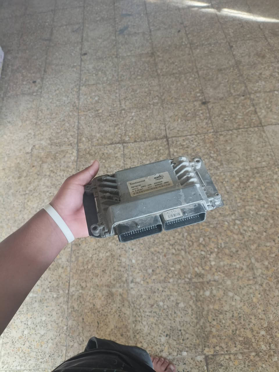 للبيع عقل بيجو بارص ***********
