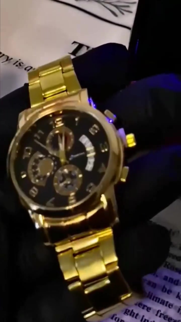 🖤بوكس ساعة رجالي🖤ماركة SHEIN 
🎁 البوكس مكون من :
ساعة مع سوار مع علبة محكمة ✔️✔️

مواصفات الساعة
✅ماكنة أصلية كوالتي عالي جدآآ 💯
✅مقاومة للماء 
✅مقاومة للخدش
✅لون ثابت
✅ علبة محكمة
✅طلاء ثابت , ضد الصدأ
✅تحتوي على تاريخ
يصلح هدية لأقرب مخلوق على قلبج 💋
توفرت ب٣ آلوان 🖤💛🩶

سعر البوكس ساعة + سوار 20الف 
 🚘يوجد خدمة توصيل لجميع محافظات العراق ٤ الاف🚘 #العراق
 #هدايا
 #ساعات


**إذا كنت صاحب هذا الإعلان وتريد حذفه لأي سبب، رجاءا أرسل رسالة إلى الدعم الفني**