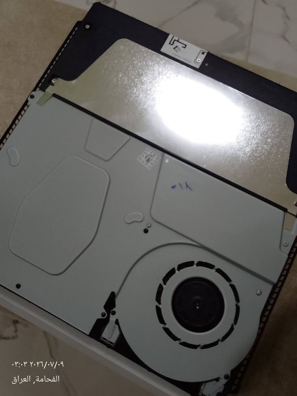 السلام عليكم بلي ستيشن فور سلم مهكر جهاز ممفتوح بي برغي نضافه ٩٨ بل ميه مع العاب gta و رديد ريدمبشن الموسم الثاني مع كلفديوتي مع اله الحرب والجهاز بعد يشيل العاب ذاكره ٤٠٨ الجهاز لاحماوه لايفصل ولايصفن مع جوستك اصليه مع كامل ملحقاته مع سماعه گيمنك حلوه بس بيهه كسر بسيط صوتك محيطي كلش حلو سعر الجهاز ٣٥٠ وبي مجال للتواصل واتساب ***********
