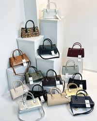 جنط نسائي • ١٥×٢٨سم • درزن