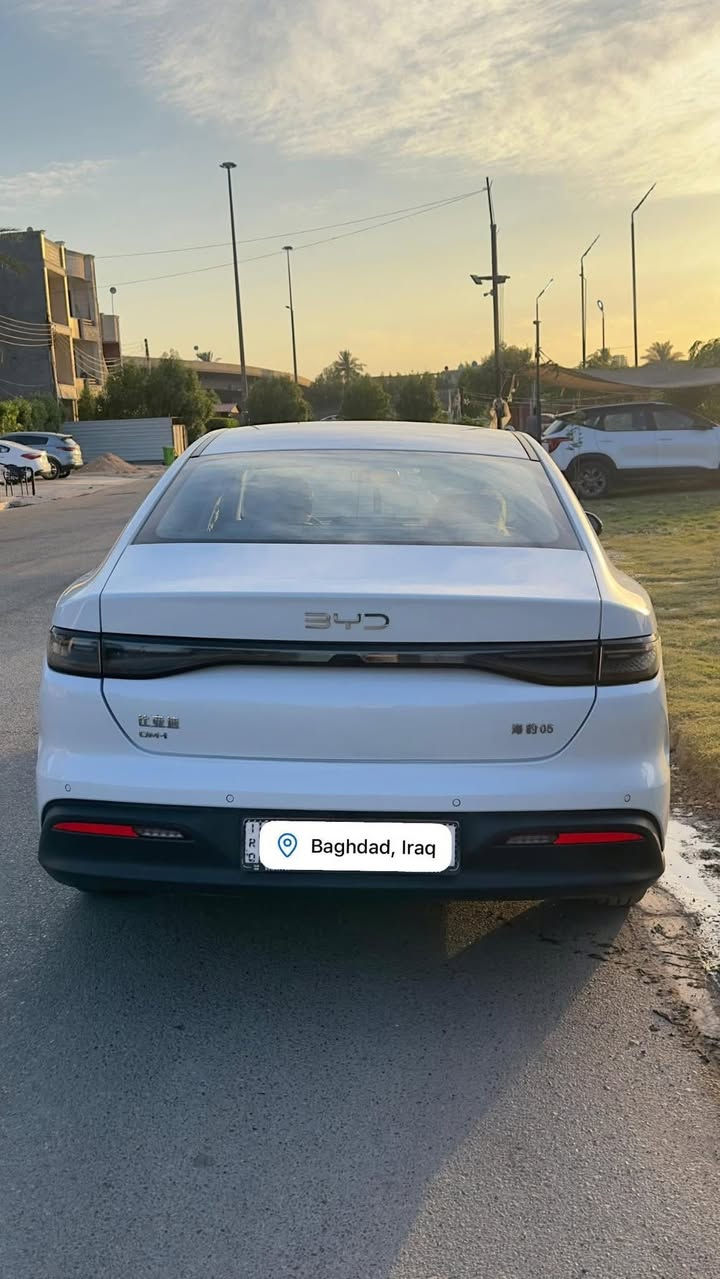 السلام عليكم
BYD Seal 05 

رقم بغداد بأسمي 

موديل 2025 

ماشية 25 الف 

مواصفاتها معروفه 

مقاعد جلد ابيض

شاشه وسطيه + كاميرا دواره 

بصمه + كارت 

مكفوله من الصبغ والتبديل

مكان السياره بغداد 

السعر 18 مليون و 700 الف

رقم تلفون :- ***********
