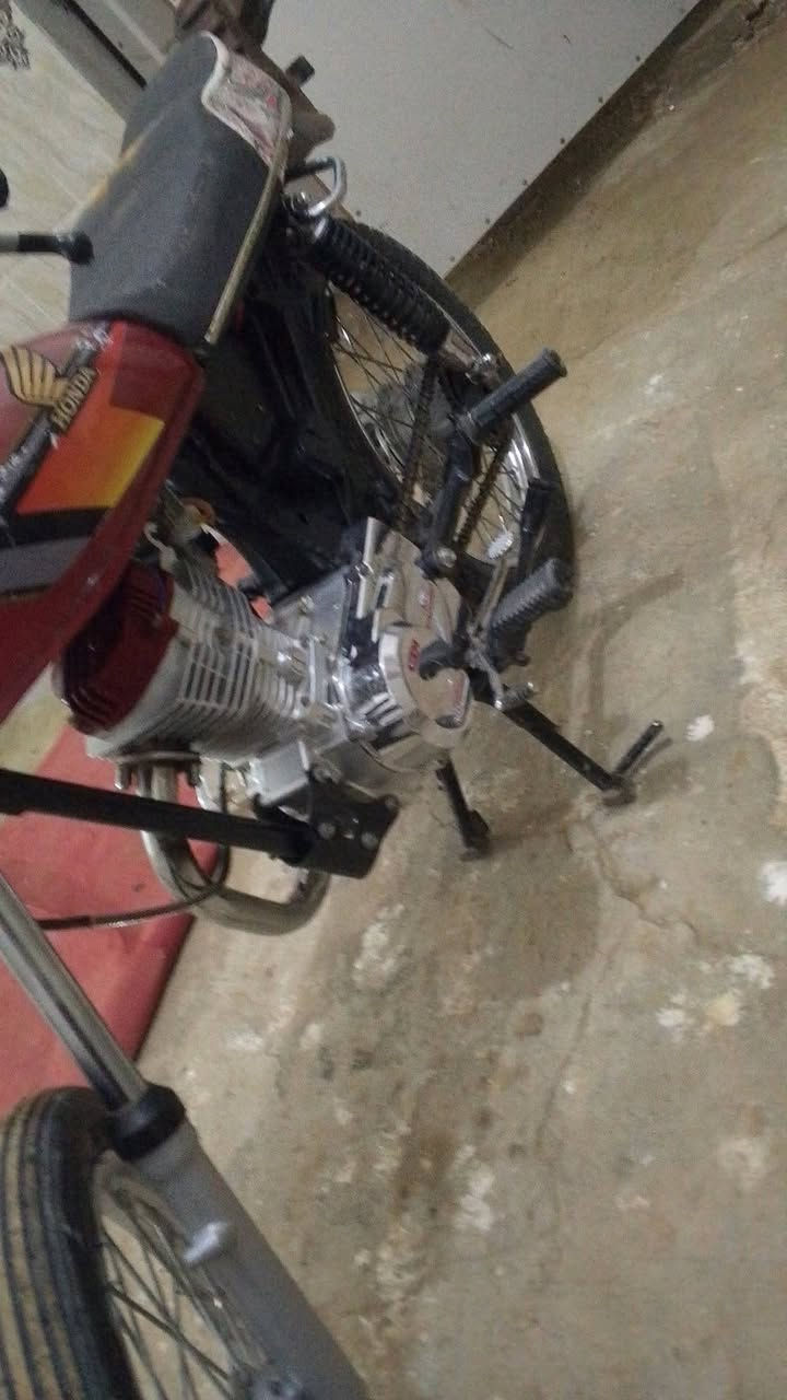 السلام عليكم دراجه للبيع السعر 600 كلك مكان غراف ***********
