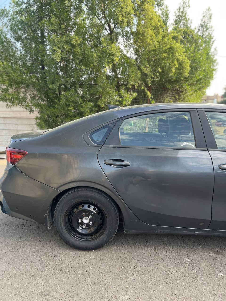 السلام عليكم
كيا فورتي

 موديل 22

رقم بغداد بسمي

ماشيه 77 ميل

لون رصاصي

محرك الفين دوش

السياره ليبل واحد حادثهه جاملغ خلفي 

صور الحادث بلمنشور

 سياره بسمي تحويل مباشر

مواصفاتهه 

اشاير مري 

رادارت اماميه 

مانع انزلاق

مود درايف

مثبت سرعه

قياده ذاتيه

تحديد مسار 

شاشه كار بلي

كامره دوران 

وتخم تاير جديد

السعر  137💲 وبيهه مجال

الهاتف ***********

مكان السياره بغداد حي العامل
