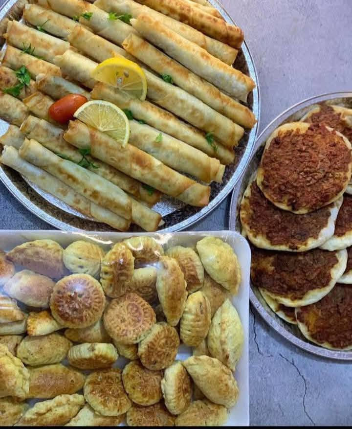 عرض . ع.  المعجنات مختلف 
عرض ال35 الف متكون من 75.قطعه 
15قطعه جبن وزعتر 
15قطعه مني بيتزا 
15قطعه لحم بعجين 
15قطعه فطائر جبن
15قطعه فطائر لحم 
      (واهلا وسهلا بجميع) 
عرض الثاني. كبب 
كبه حلب 
كبه جريش 
كبه برغل 
كبه بتيته جاب 
بورك لحم 
بورك دجاج 
بورك جبن 
كل 25قطعه ب10الف بسس 
         
   {  وتدللون علينا}
#توصيل#متوفر لكل بغداد


**إذا كنت صاحب هذا الإعلان وتريد حذفه لأي سبب، رجاءا أرسل رسالة إلى الدعم الفني**