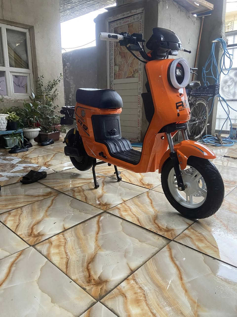 سلام عليكم 

دراجة شحن للبيع R9 WINLEE أصلي موديل 2026
5 بطارية دبل سعر 450  بي مجال

سرعة 109 حقيقي 60 

لايت زينون عالي ناصي + هورن 

P بارك وقوف 

4 سرعات شحن مضبووط فووول مستخدم شهر تقريباً كله بلادي مابي اي شيء مبدل شراي اتصل وتدلل ***********

مكاني كركوك دوميز…
