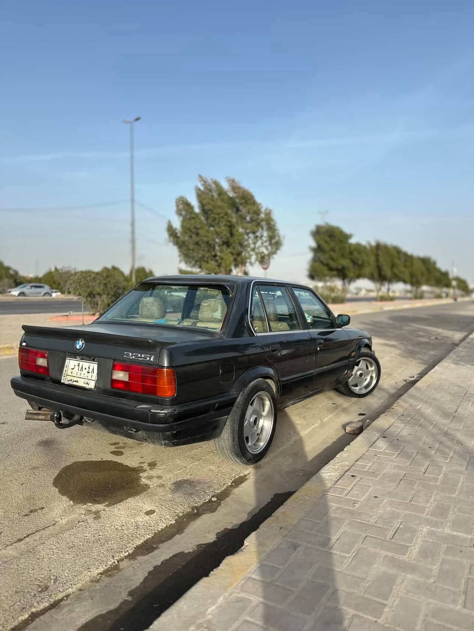 شلونكم حبايب 
للبيع زعره 325i اوتوماتيك اصل وارد يابان 
محرك مفتوح ٢٥ جديد 
كير اوتو جديد 
ويل بوربت 16 اصلي جديد 
صدر امامي خلفي جديد 
رقم بغداد باسمي 
تبريد ثلج تدفئه شغاله 
بدون ضربه بدون صبغ بلاديه 
بدون خياس 
بدون نقص جاهزه 
كلشي شغال بيها وبلادي
مكاني بغداد حي الاعلام  ***********
السعر 55 وبيها مجال
