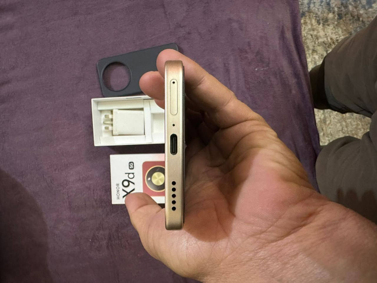 بيع فقط بدون مراوس بيع فقط        هونر x9d ذاكرة ٢٥٦ عشوائية 12+12 بطارية ٨٣٠٠  مستعمل قليل  فقط كارتونة وراس شاحن ملحقات مكاني بغداد شارع السعدون قرب جبار أبو الشربت  موبايل *********** السعر النهائي ٣٧٠ خاص فقط. شراي طب خاص وتشلع عيوني  اخوان مصار هواي من اشتريتة والوصل موجود 420 ألف ماعجبك المنشور عبرة والكلمة الطيبة صدقة بغداد, العراق
