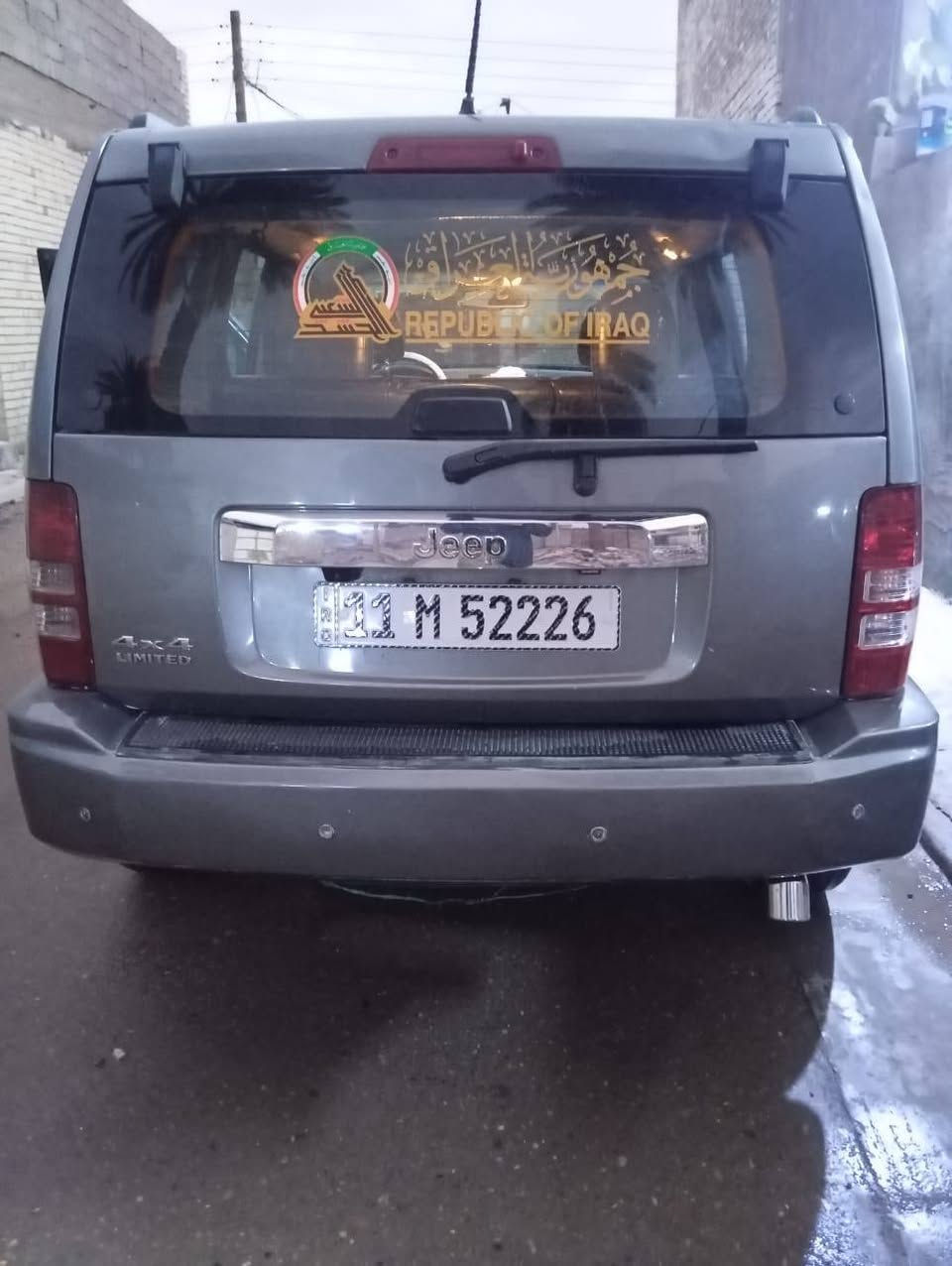 السلام عليكم جيب لبرتي مديل 2012 السيارة مكفولة مكينة و كير وحداديه وتخم تاير السيارة فول مواصفات تحكم ستيرن جهتين كشنات كهرباء بنوراما اكروز شاشه اوكامره منضومه زنون السياره فور ويل السياره منضومه غاز 80 لتر السيارة باسمي ارقام انكليزي هزه جديدة السيارة جديدة مال جناي رقمها بغداد مكانها بغداد الامين الثانية حي الرأسه رقم *********** السعر 90
