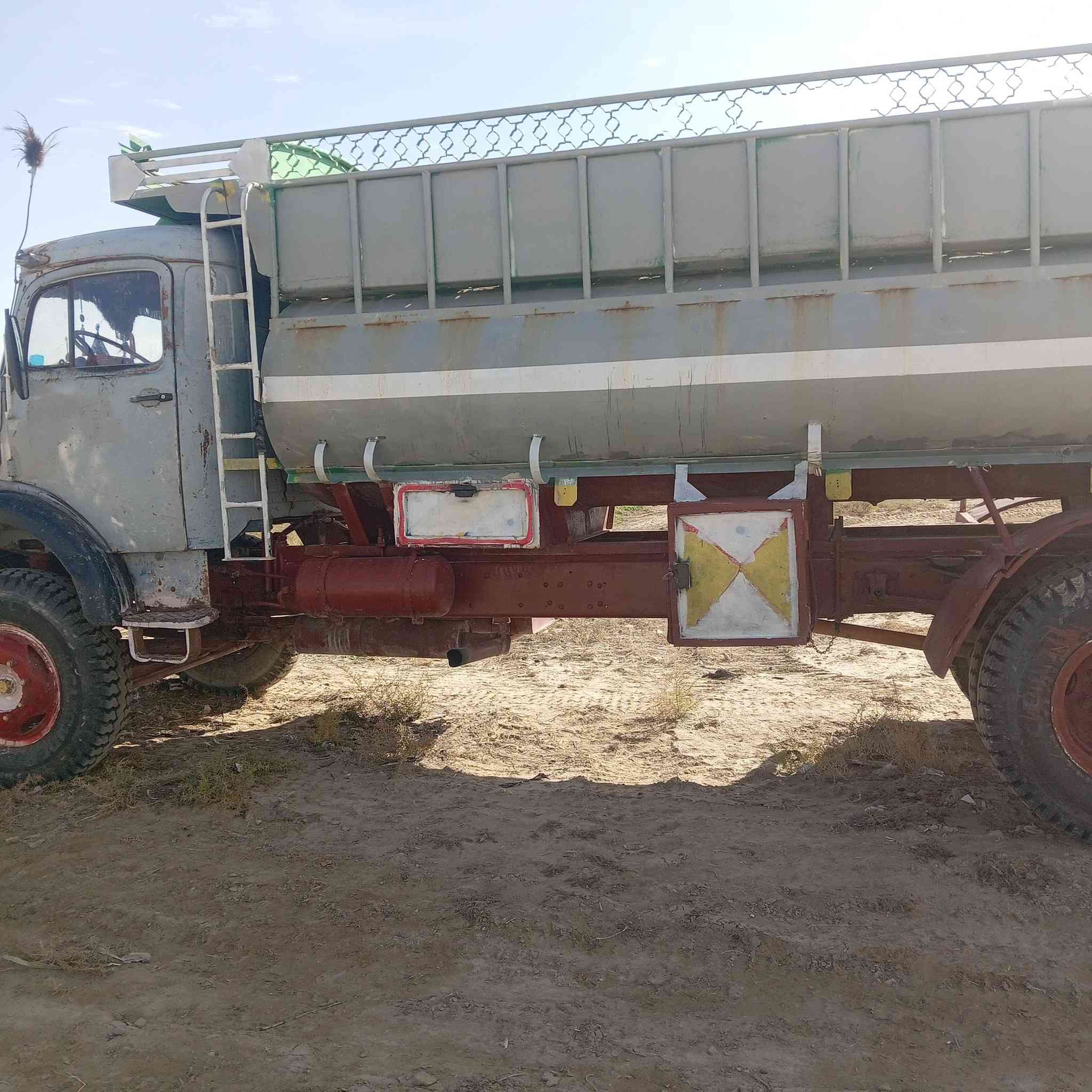 للبيع
***********
