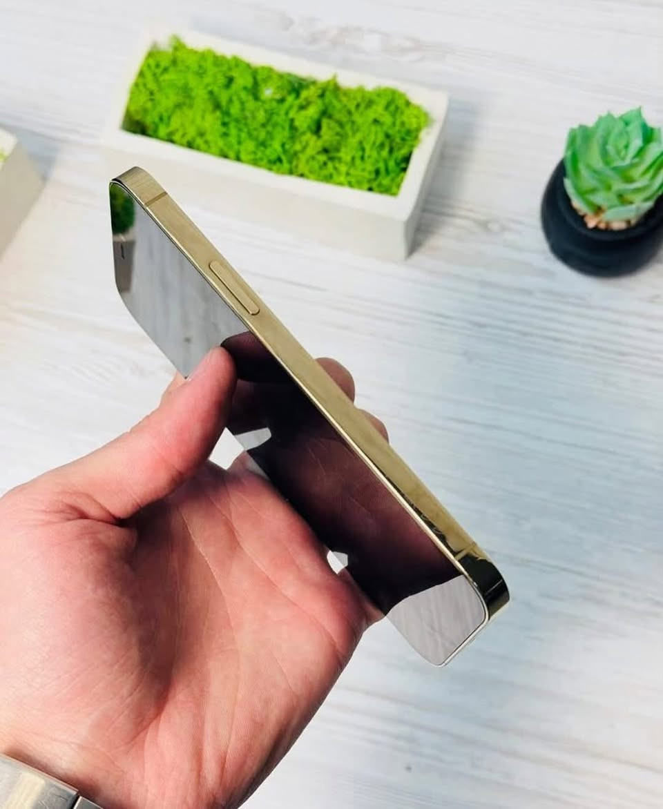 للبيع ايفون 12 برو ماكس ذاكرته 128 كيكه جهاز لوك شخط مابي كاميراته فول فقط مبدل شاشه اصلي مالت غير جهاز شرط فيس ايدي شغال شرط حاسبه بطاريته بلادي 77 شرط مايصرف شحن نمودج M أمريكي سعر 330 وبي مجال خاص او اتصل ***********
