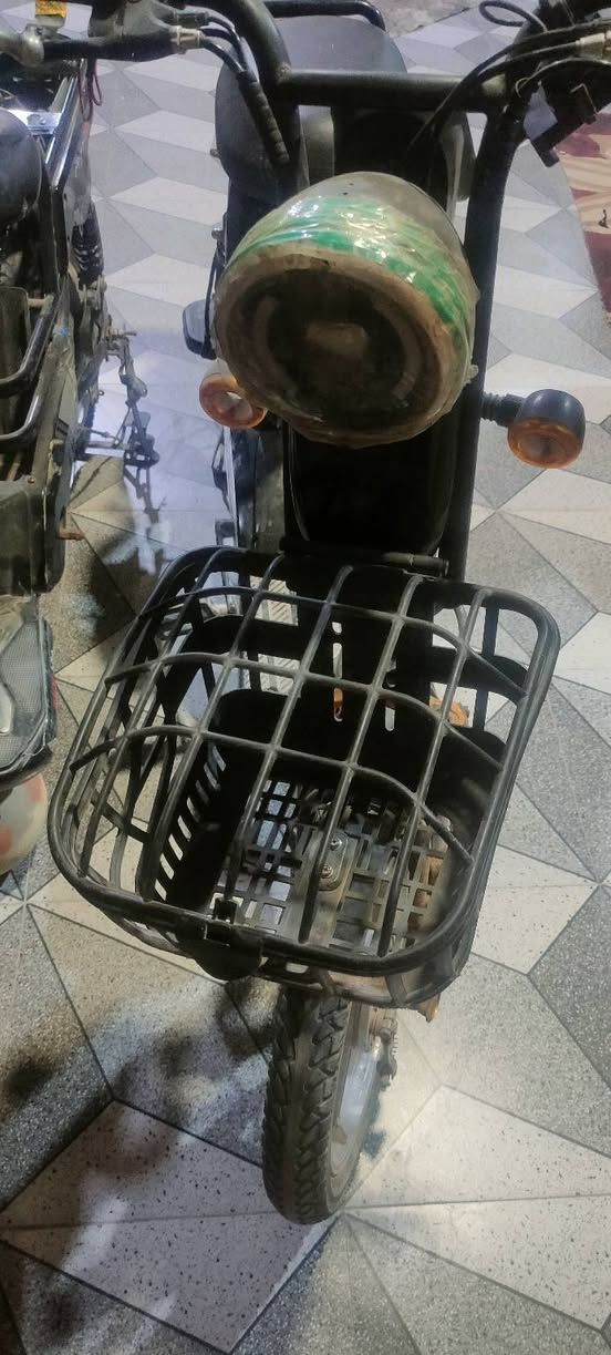 دراجات شحن اثنين ب200 مابيهن بطاريات بيهن مجال للغالين مكاني الزبير 
***********
