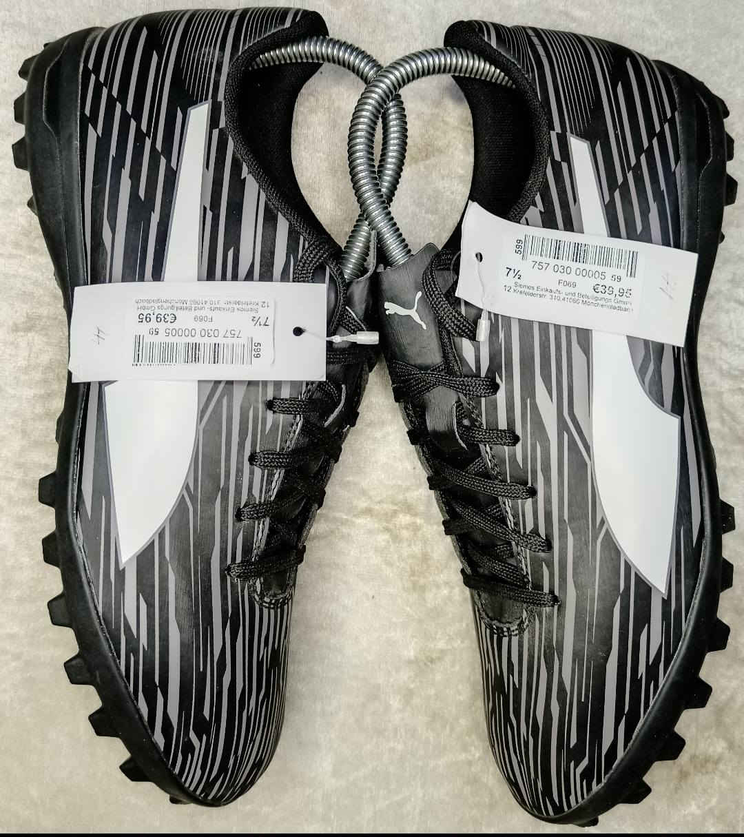 بوما اصلي وكاله محبب تارتان  غير مستعمل قياس ٤١ طول القدم ٢٦ ونص سعر ٤٥ الف


**إذا كنت صاحب هذا الإعلان وتريد حذفه لأي سبب، رجاءا أرسل رسالة إلى الدعم الفني**