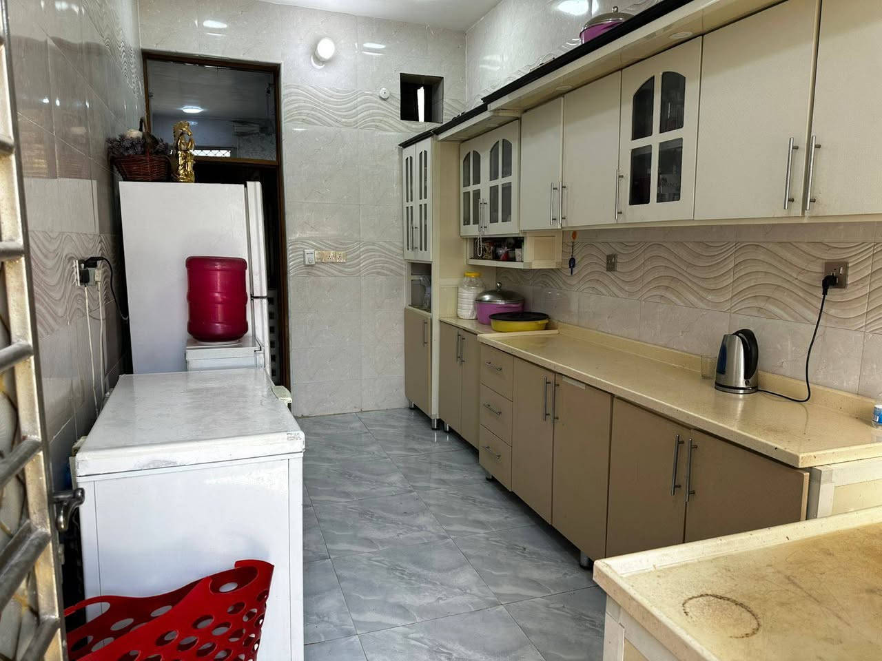 🏡 دار للبيع – أبي غرق / حي الجواد قرب جامع المتقين
🔹 المساحة: 150م
🔹 ملك صرف
🔹 عدد الغرف: 2غرف نوم
🔹 الموقع: أبي غرق – حي الجواد 
💰 السعر: 115 مليون
✨ قابل للتفاوض (بي مجال)
📞 للاستفسار والمراسلة عبر الواتساب:
☎️ ***********
🏢 مكتب الثقة للعقار
📍 بداية شارع الإمام – أبي غرق
