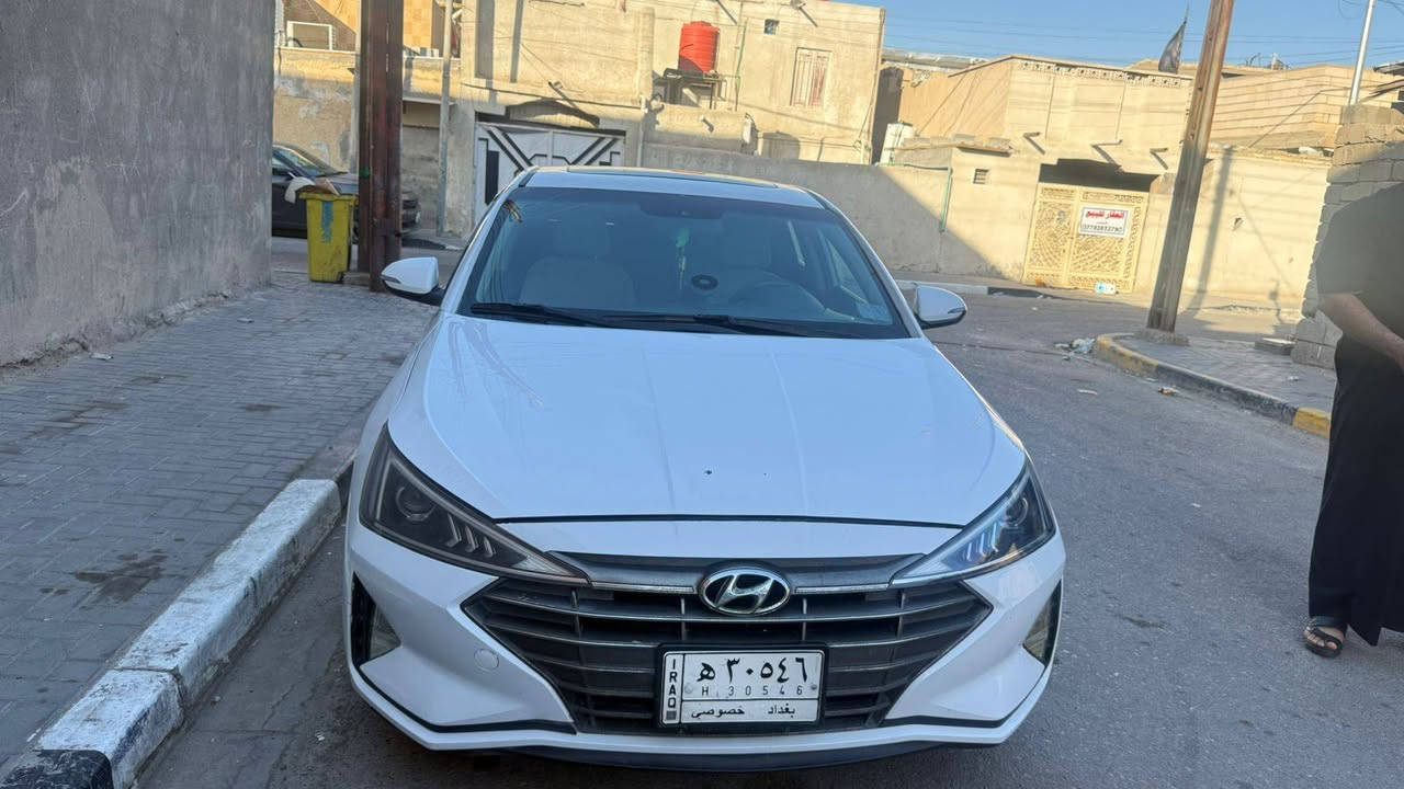 السلام عليكم النتره 2019 فول مواصفات السياره بيهه صبغ بيبان وجاملغ السياره مال اقصاد و منتهيه السعر 130 الاستفسار ***********
