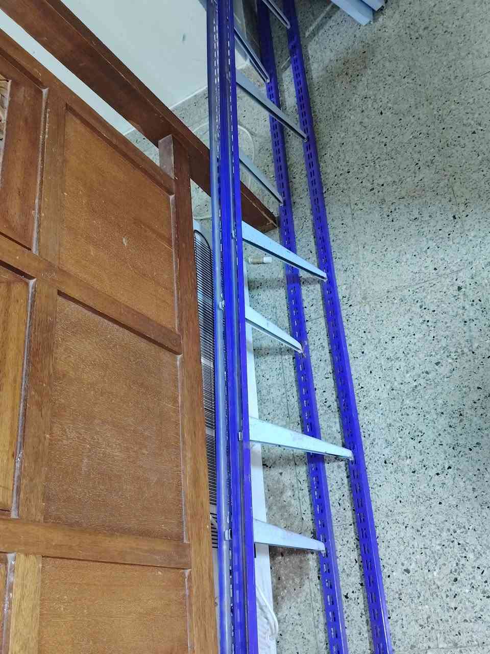 السلام عليكم
دكسون للبيع ست خانات السعر ٥٠ وقابل للتفاوض


**إذا كنت صاحب هذا الإعلان وتريد حذفه لأي سبب، رجاءا أرسل رسالة إلى الدعم الفني**