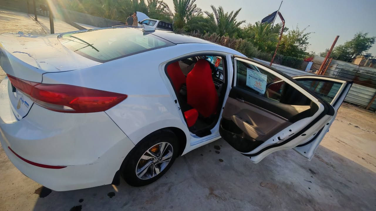 النترا 17 وارد امريكي محرك 2000 دوش جديد محرك وگير مكفول بيهه مكانات تقشير صبغ خفيف للبيع او مراوس بأحدث  بيهه ضربه خفيفه يم تانكي بنزين رجع عليهه ستوته ومسويهه مكاني البصرة الهارثة كرمه علي ***********
