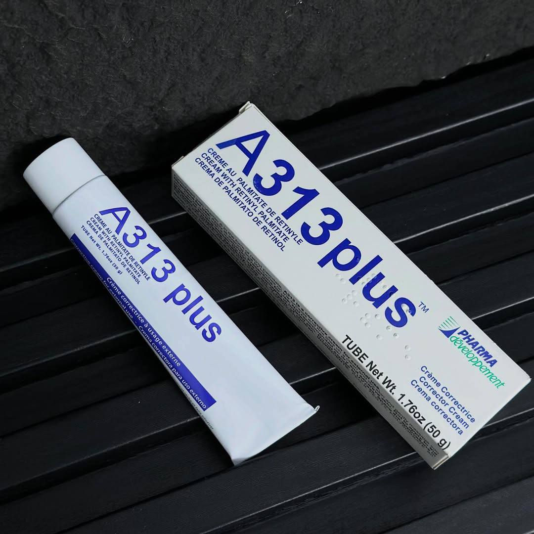 المنتج #الأكثر_طلباً واللي البنات دايماً يدورون عليه!
بديل الحقن للنضارة الفورية 💉✨
يعالج التصبغات، التجاعيد، وآثار التعب عالوجه!

🌟 عصارة A313 ريتينول الفرنسية 🇫🇷 – أقوى علاج لتجديد خلايا البشرة

كريم فيتامين A 💊
الأطباء يوصون بيه لعلاج:
✅ تهيّج الجلد
✅ التجاعيد
✅ آثار الشمس
✅ حب الشباب
✅ التصبغات

شنو يسوي؟
🔹 يحفّز البشرة تنتج كولاجين
🔹 يسرّع تجديد خلايا الجلد
🔹 ينظّف المسامات ويقلل حجمها
🔹 يخلي بشرتج صافية، مشدودة، وبيها لمعة صحية ✨

💥 يعني بكل اختصار:
وجهج يرجع يلمع مثل المراية وبدون حقن أو فلتر! 😍

📍 ملاحظة مهمة:
ممنوع استخدامه للحامل أو المرضع ❌


**إذا كنت صاحب هذا الإعلان وتريد حذفه لأي سبب، رجاءا أرسل رسالة إلى الدعم الفني**