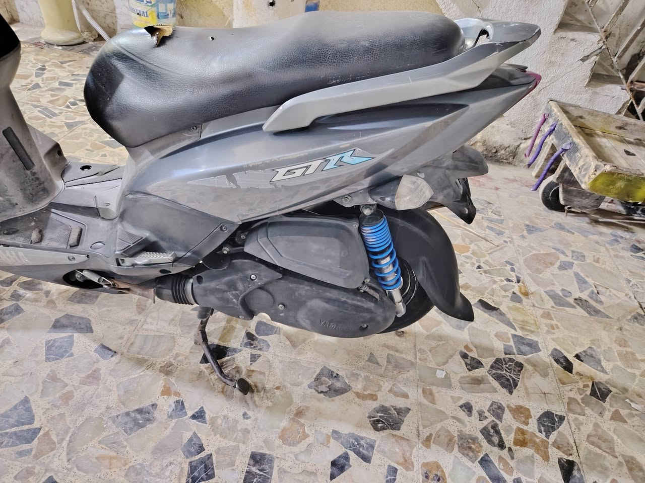 لبيع دراجة رمبة صالة شهرين ماخذها رمبة نوع دراجة جي تي ار نوزل نضافتة 100 ٪تخبل ورقها بسمي سعرها ٩٥٠الف شراي يخابر خادم ***********
