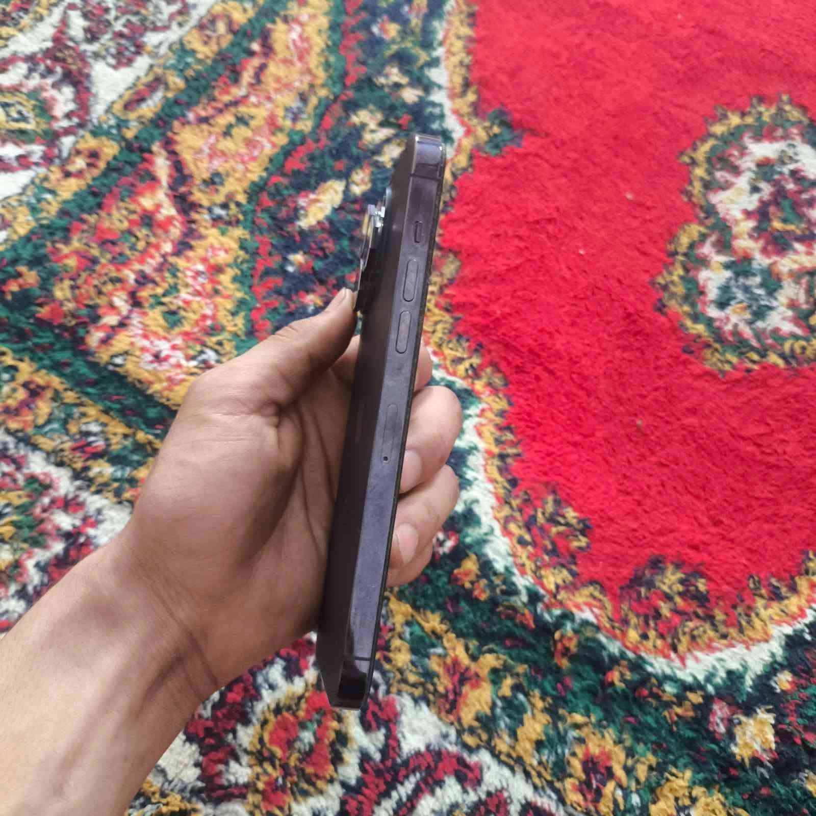 ايفون ١٤ برو ماكس مبدل بطارية 100 مراوس بدراجه وسعره ٨٠٠الف وبي مجال مكان رميثه للاستفسار ***********
