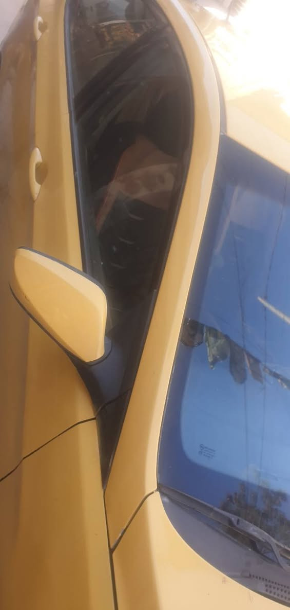 هونداي اكسنت2013  السعر 72 امريكي جاملغ مبدل فقط بدون دواخل  ايبل واحد امحرك 1600مكاني بغداد الحريه ***********
