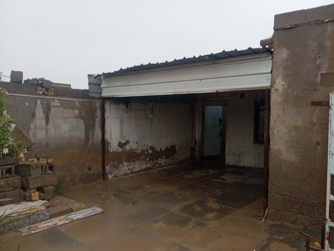 بيت للبيع في حي جوادين شارع النفط يم شارع ال بدير بالنص زراعي مساحه ٢٥٥ سعره ١٤ مليون وبي مجال للشراي


**إذا كنت صاحب هذا الإعلان وتريد حذفه لأي سبب، رجاءا أرسل رسالة إلى الدعم الفني**