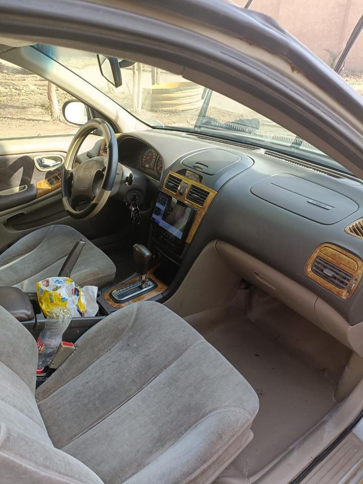 نيسان مكسيما رقم مثنى موديل ٢٠٠٠ محرك سته شادلها منظومه غاز نقص ظفيره صار بيها طبك  توقفت سياره بسبب ماكو لامصلح ولأغراض اله بسماوه ابيع ب٢٥ ورقه اشرطلك بالمكاتبه كير محرك تبريد كهربائيات بيها تبديل باب الخلفي جهه خلف صدر والبنيد طار على جامه وشوفت عينك طبعا رجعت بلادي بس بقى بي هاي طخه الواضحه امام عيناك صاحب السياره *********** اسف عل أطاله
