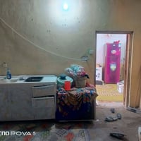 للبيع مساحه 90م مربع يتكون من غرفتين وصاله ومطبخ وصحيات ومكشوفه بناء ا...