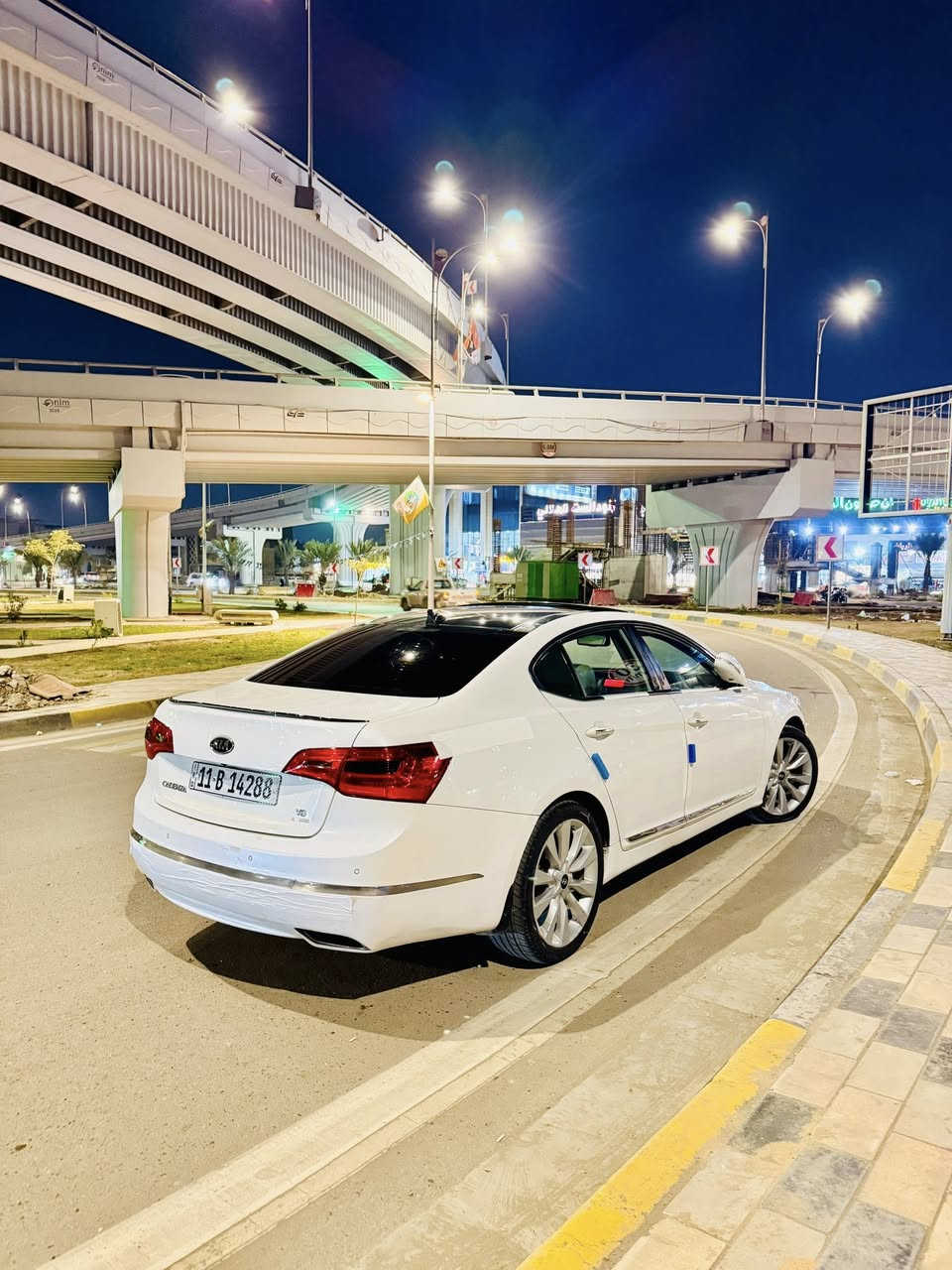 � 
كيا كادينزا 2011 خليجي للبيع
فول 1/1
داخل بيجي VIP 🔱
محرك 6 سلندر
🪓 104 بسعر مناسب جدا

⭐ فول مواصفات
 • بانوراما
 • برده خلفيه بلاديه
 • مساج
 • داخل بيجي
 • مري كهرباء
 • كشنات جلد
 • مري شفط
 • شاشة تحكم
 • قطعتين تبريد امامي خلفي
 • كشنات كهرباء الامامية
 • تحكمات ستيرن
 • وبعد هواي مواصفات ماذكرتهن
🚘 سيارة شلعة ونشط رزانة فول
كير ومكينه وصدر وحداديه كله مكفول
شواصي دواخل لغود ايرباك كله سليم
🎨 صبغ بابين بدون دواخل وبنيد

رقم بغداد الجديد
سنويه ولوحات وهزه كله جديد
📍 العنوان بغداد
📞 ***********
