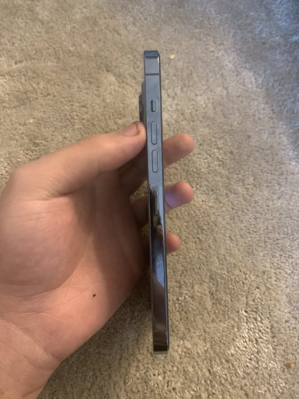 سلام عليكم 
13 pro max وتر بروف شرق اوسط 
جهاز نظيف شخط مابي.
 تك سيم
ذ٢٥٦
بطارية ٨٢ 
نظافة ١٠٠
الجهاز مكفول من كلشي ممفتوح ولا مبدل سعره قفل ٦٥٠ قفل بدون عملة ركز بدون عملة ***********
